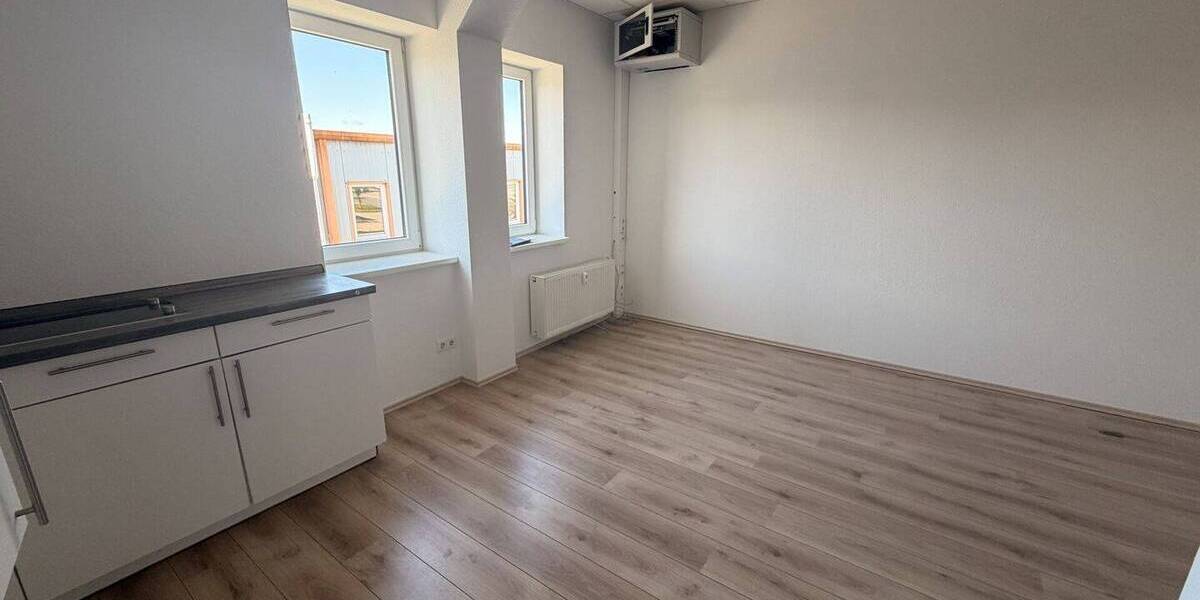 Gewerbeobjekt Seevetal Beckedorf - 3 Zimmer, 122 m&sup2;, 1.220&euro; | Angebot:25690630