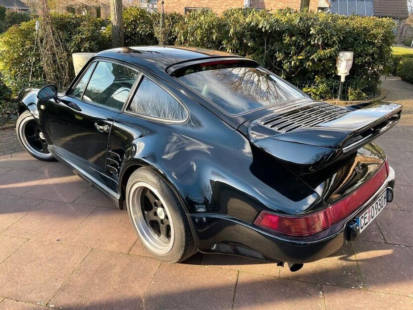 930