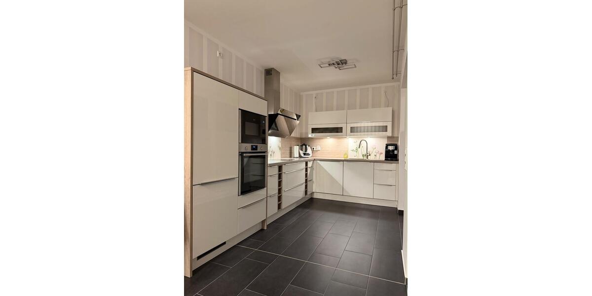 Etagenwohnung Königslutter am Elm - 4 Zimmer, 102 m&sup2;, 1.145&euro; | Angebot:27594945