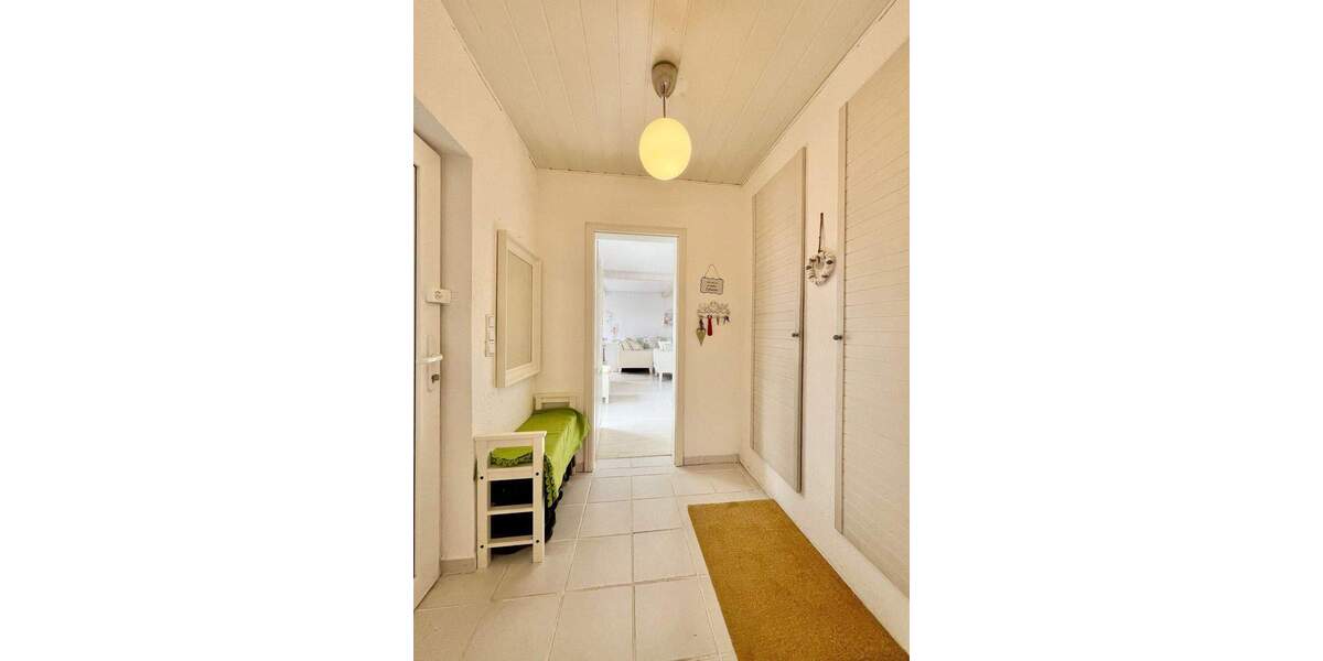 Lichtdurchflutete Wohnung mit viel Platz (zus. im DG) und Sonnenloggien 4 zimmer