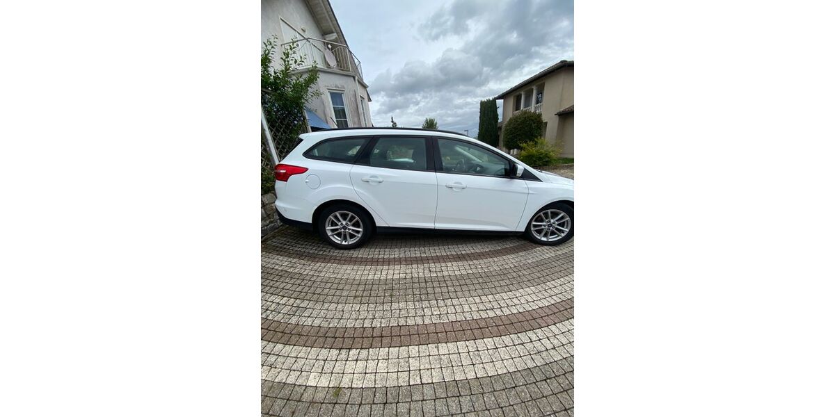 Ford Focus 102.000 km 9.000 &euro; Nalbach 66809