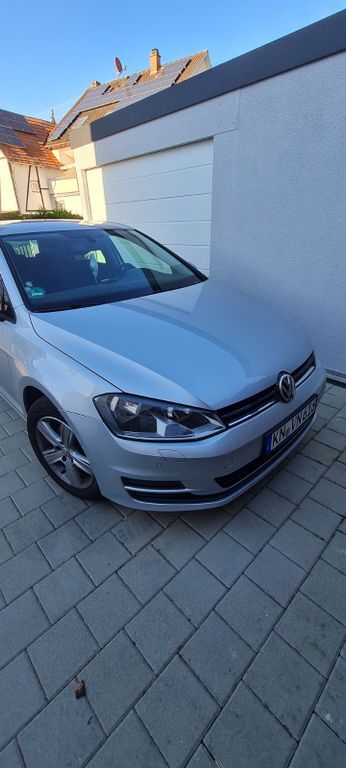 VW Golf 111.000 km 10.800 € Volkertshausen 78269