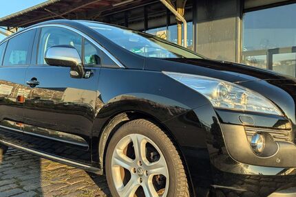 Peugeot 3008 128.000 km 7.700 &euro; Berlin 10247