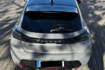 Peugeot 208 32.000 km 17.990 &euro; Hanau 63456