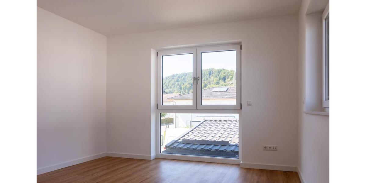 Doppelhaushälfte Simbach am Inn - 7 Zimmer, 150 m&sup2;, 2.050&euro; | Angebot:23404479