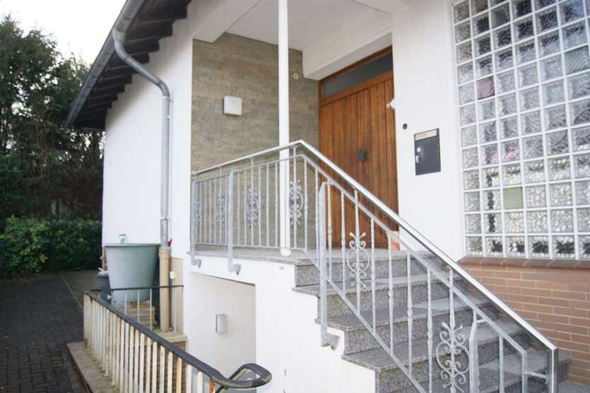 Haus zum Kaufen in Detmold 349.900 € 140 m²