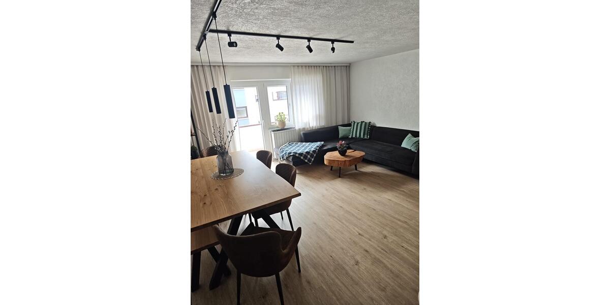 Etagenwohnung Schorndorf - 3 Zimmer, 74 m&sup2;, 1.050&euro; | Angebot:26023542