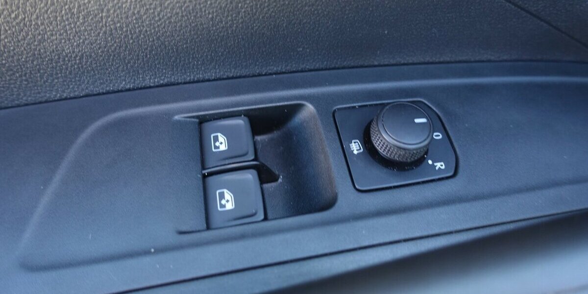 Skoda Fabia 1,0 Klima Sitzheizung Alu WR 1. Hand 25.100 km 14.950 &euro; Neumarkt/OPf 92318