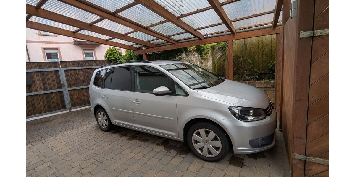 VW Touran 139.000 km 8.100 &euro; Edenkoben 67480