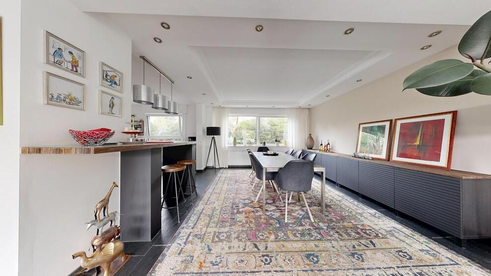 Exklusives, großes Einfamilienhaus in guter und ruhiger Ortsrand-Lage 9 zimmer