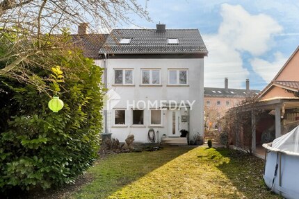 Attraktives Reihenhaus, umfassend modernisiert in begehrter Lage von Lappersdorf