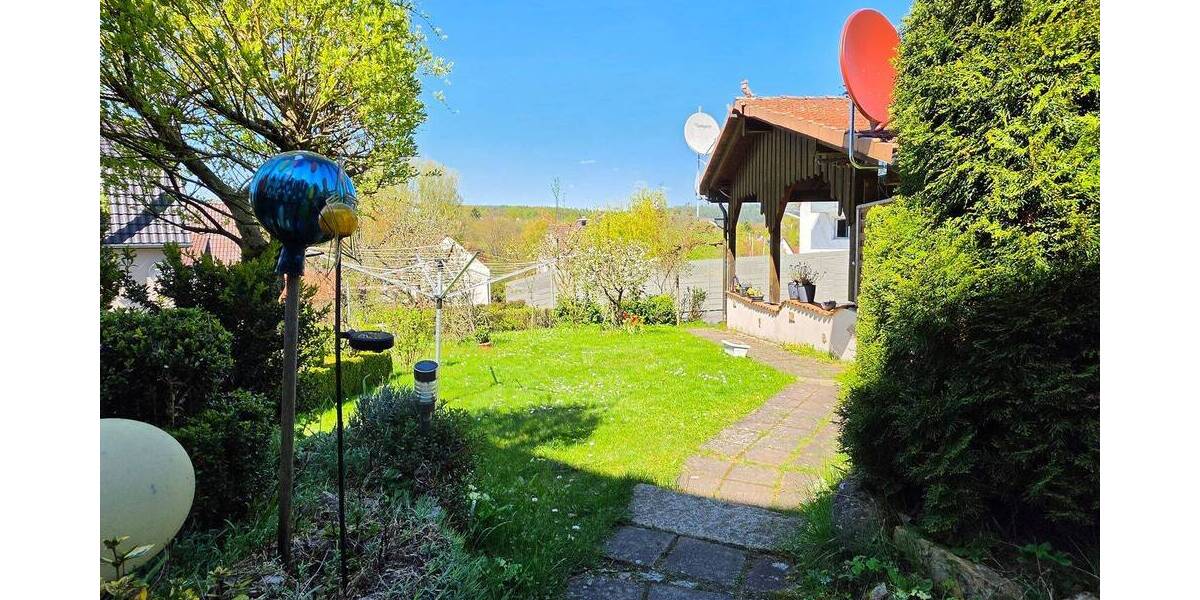 Doppelhaushälfte Rödental Einberg - 8 Zimmer, 180 m&sup2;, 235.000&euro; | Angebot:26489147