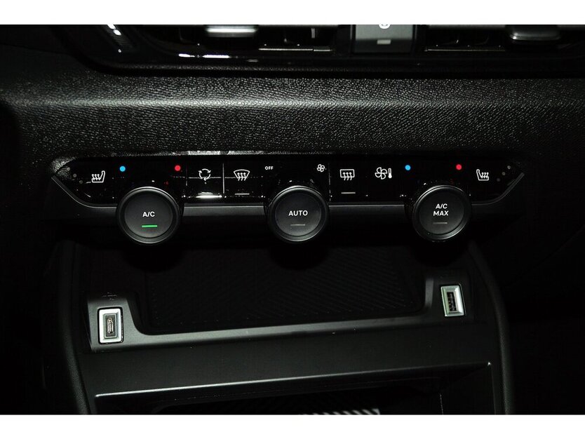 e-C4 136 Feel 50KWh CARPLAY Batteriezertifikat