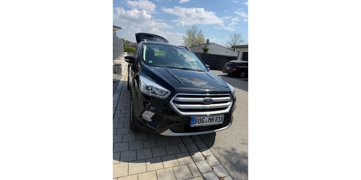 Ford Kuga 85.000 km 14.000 &euro; Bogen 94327