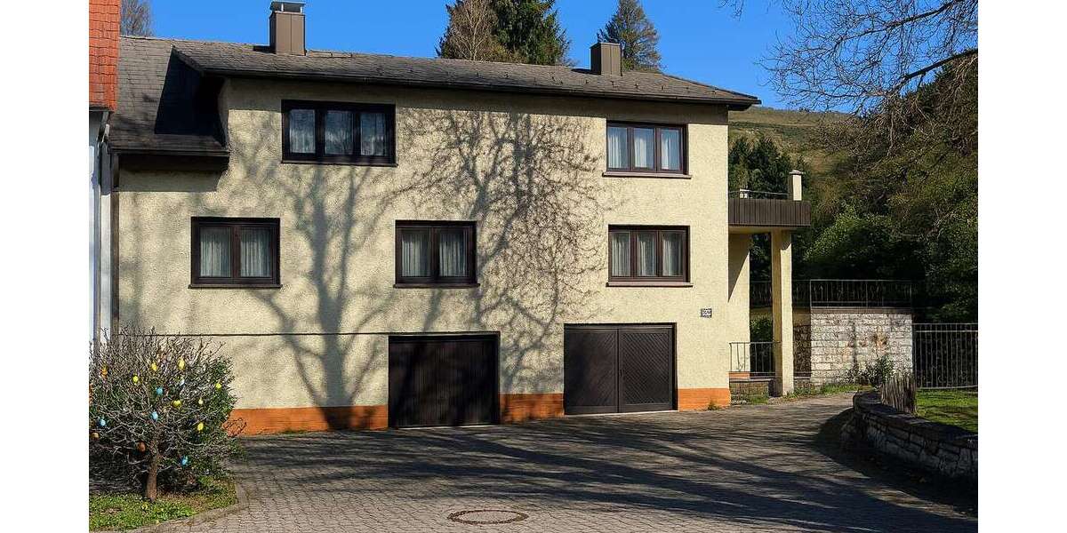Einfamilienhaus Schleusingen / Altendambach Altendambach - 10 Zimmer, 182 m&sup2;, 149.000&euro; | Angebot:26786107