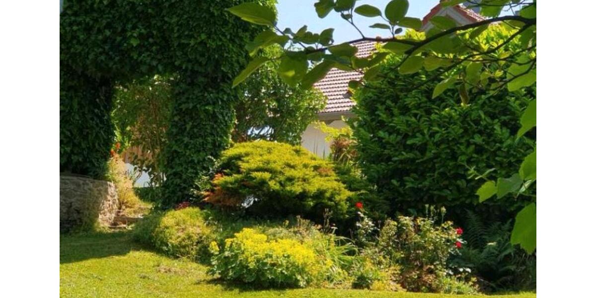 Einfamilienhaus Schöllnach - 8 Zimmer, 244 m&sup2;, 368.000&euro; | Angebot:26728199