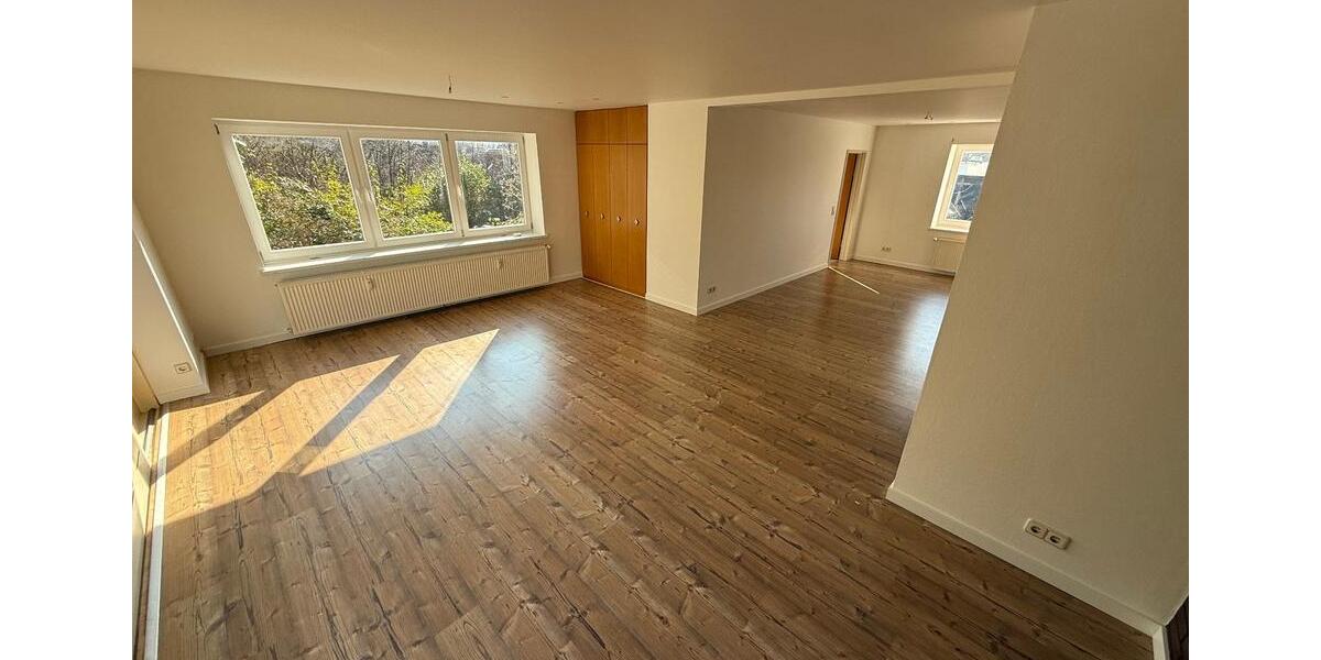 Etagenwohnung Flensburg - 5 Zimmer, 136 m&sup2;, 1.285&euro; | Angebot:25384721