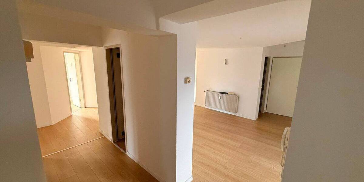 Etagenwohnung Gelsenkirchen Feldmark - 9 Zimmer, 169 m&sup2;, 1.490&euro; | Angebot:26853818