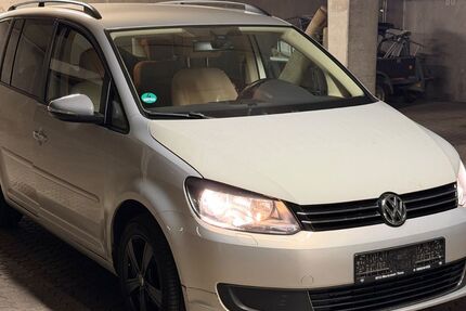 VW Touran 214.000 km 4.299 &euro; München 81739