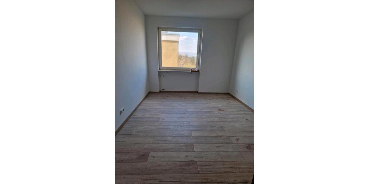 Etagenwohnung Rüsselsheim am Main - 3 Zimmer, 88 m&sup2;, 1.200&euro; | Angebot:26407505