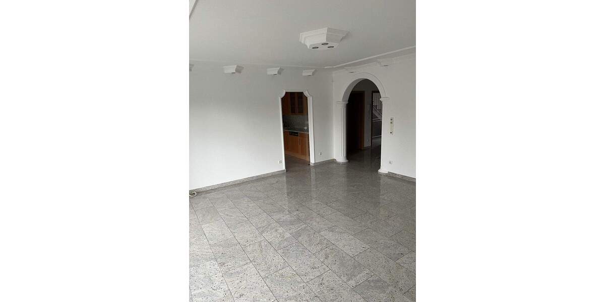 Etagenwohnung Köln Volkhoven/Weiler - 3 Zimmer, 83 m&sup2;, 1.350&euro; | Angebot:24916639