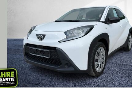 Toyota Aygo (X) 45.900 km 10.490 € Erfurt OT Gispersleben 99091