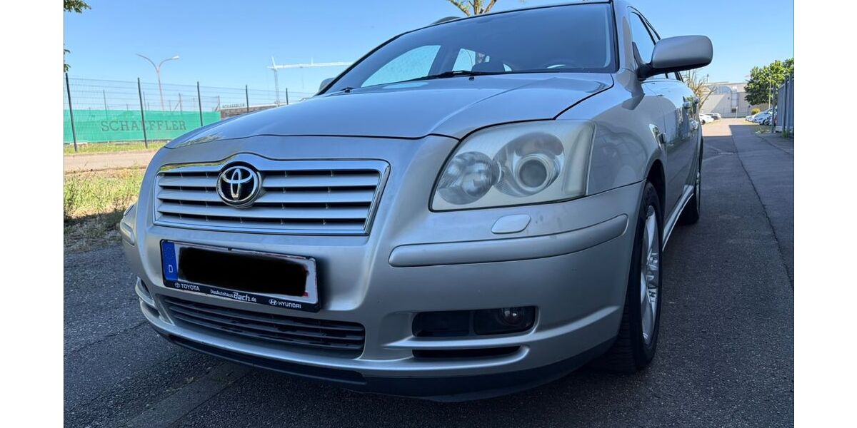 Toyota Avensis 196.000 km 2.700 &euro; Lahr 77933