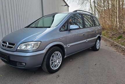Opel Zafira 179.500 km 2.130 &euro; Frankenberg 09669