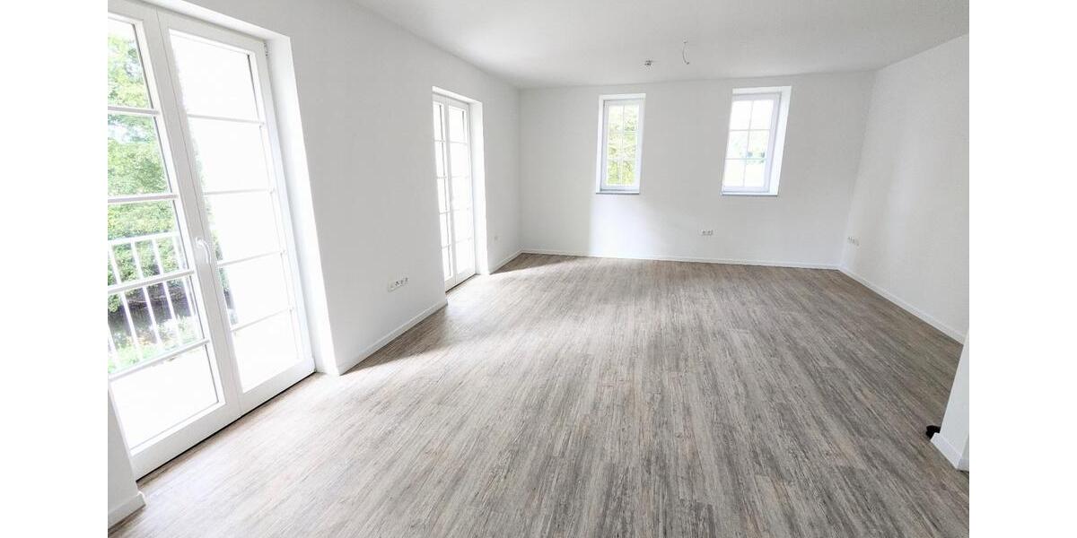 Etagenwohnung Neuental - 4 Zimmer, 100 m&sup2;, 990&euro; | Angebot:26305409