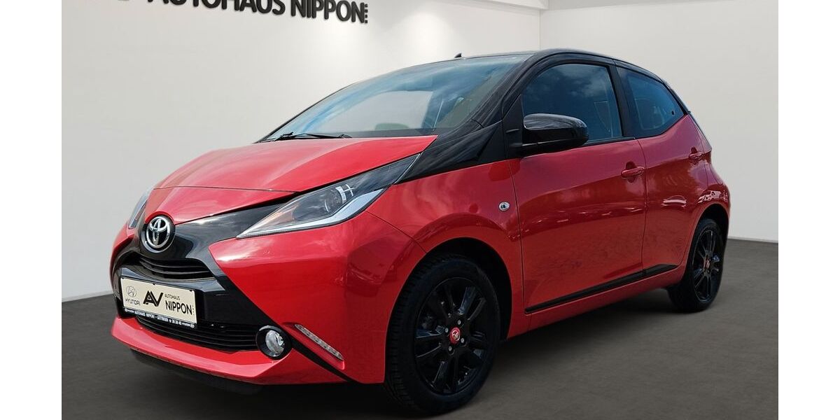Toyota Aygo (X) 91.390 km 7.950 &euro; Göttingen 37077