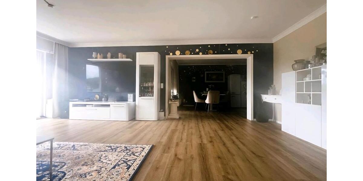 Erdgeschoßwohnung Arnsberg - 4.5 Zimmer, 148 m&sup2;, 1.200&euro; | Angebot:26423213