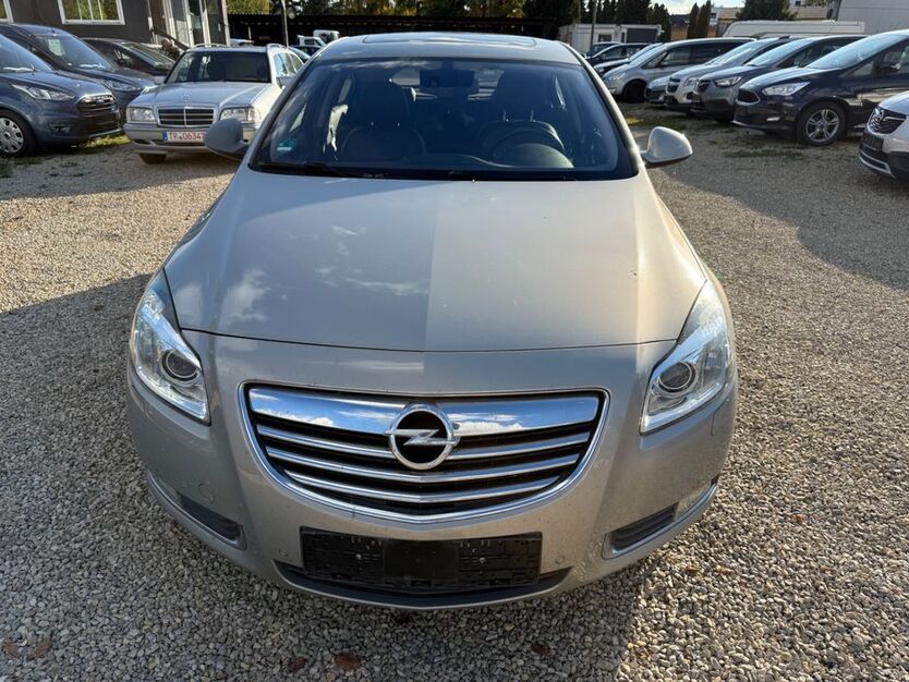 Opel Insignia 227.700 km 2.900 € Trier 54296