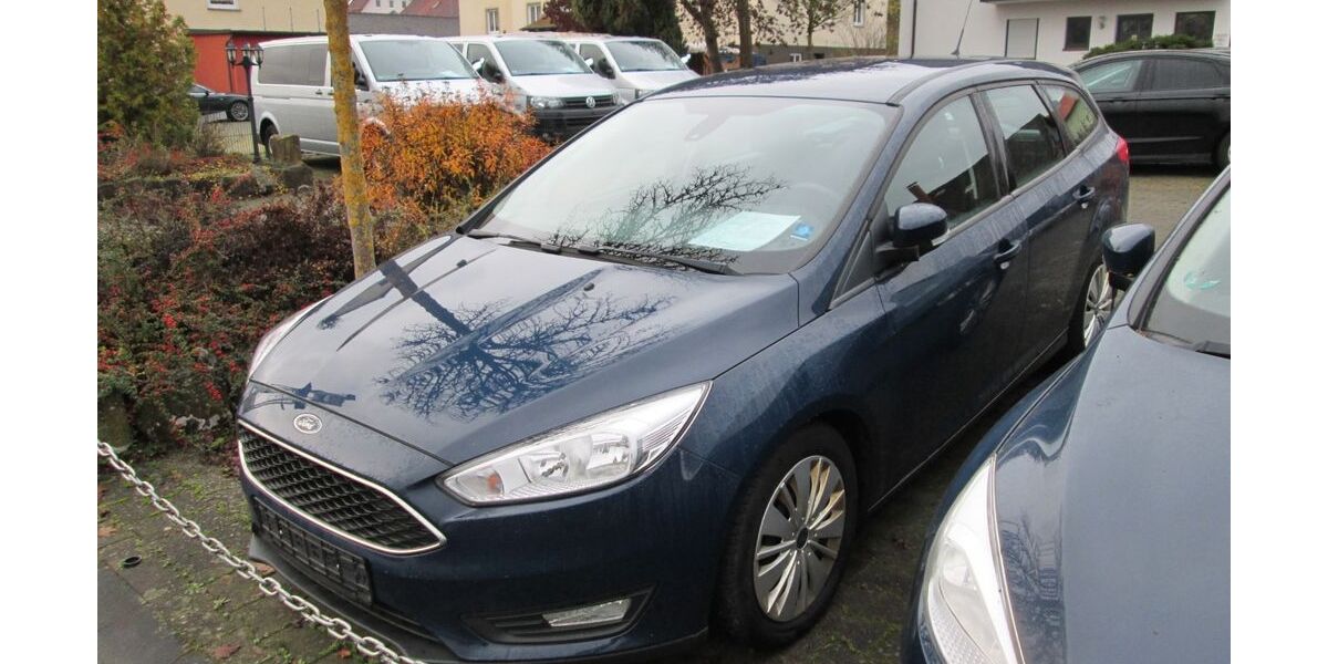 Ford Focus 54.000 km 10.990 &euro; Niederlauer 97618