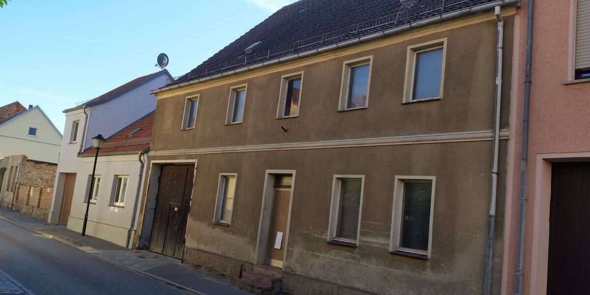 Haus zum Kaufen in Niemegk 129.000 € 140 m² 11 zimmer