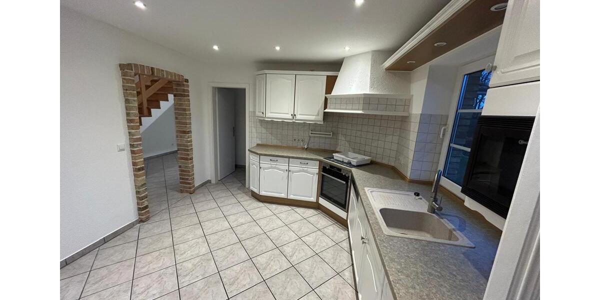 Einfamilienhaus Jübek - 7 Zimmer, 205 m&sup2;, 1.150&euro; | Angebot:26387608