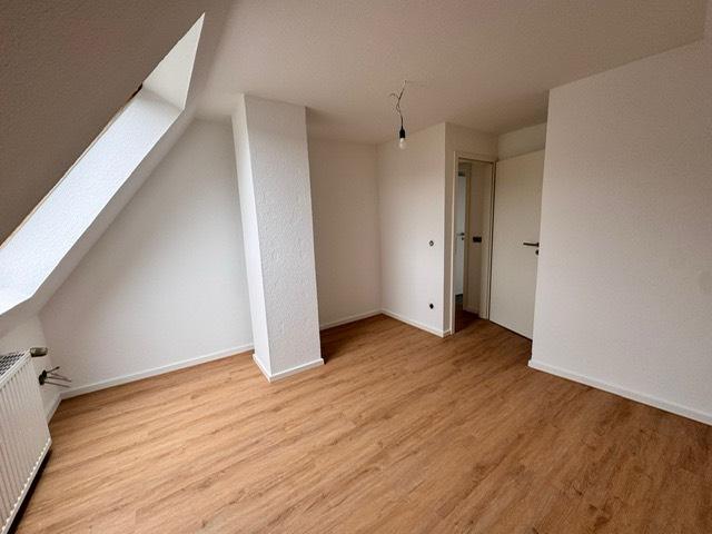 Dachgeschoßwohnung Osnabrück Eversburg - 2.5 Zimmer, 74 m&sup2;, 1.070&euro; | Angebot:26412727
