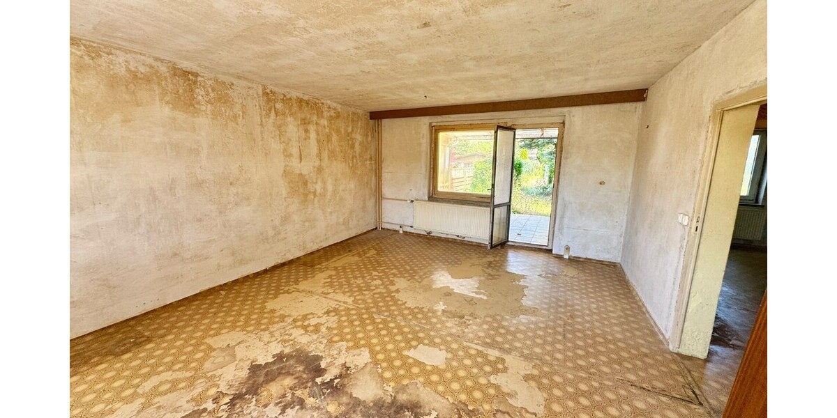 HORN IMMOBILIEN ++ RESERVIERT! Haus Neubrandenburg Oststadt - sanierungsbedürftig - Doppelhaushälfte Neubrandenburg | Angebot:27129966