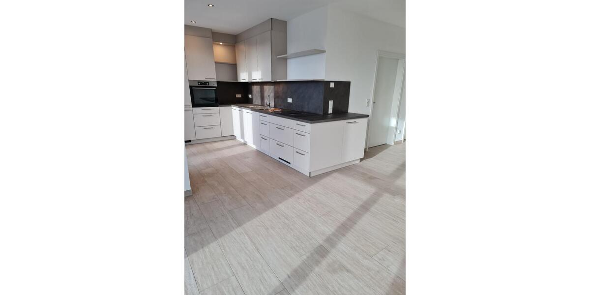 Dachgeschoßwohnung Friedewald - 3 Zimmer, 99 m&sup2;, 1.250&euro; | Angebot:26382706