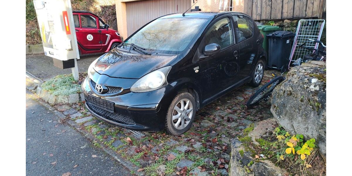 Toyota Aygo (X) 199.000 km 2.300 &euro; Oberstenfeld 71720