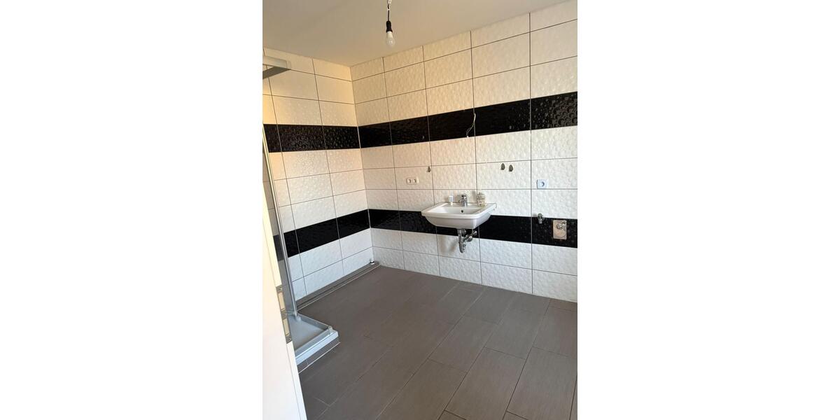 Etagenwohnung Bindlach - 3 Zimmer, 80 m&sup2;, 740&euro; | Angebot:25342302