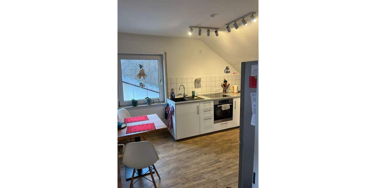 Ruhig gelegene 3-Zimmer-Wohnung mit Balkon und Stellplatz 3 zimmer