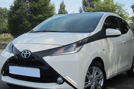 Toyota Aygo (X) 150.000 km 5.700 &euro; Rathenow 14712