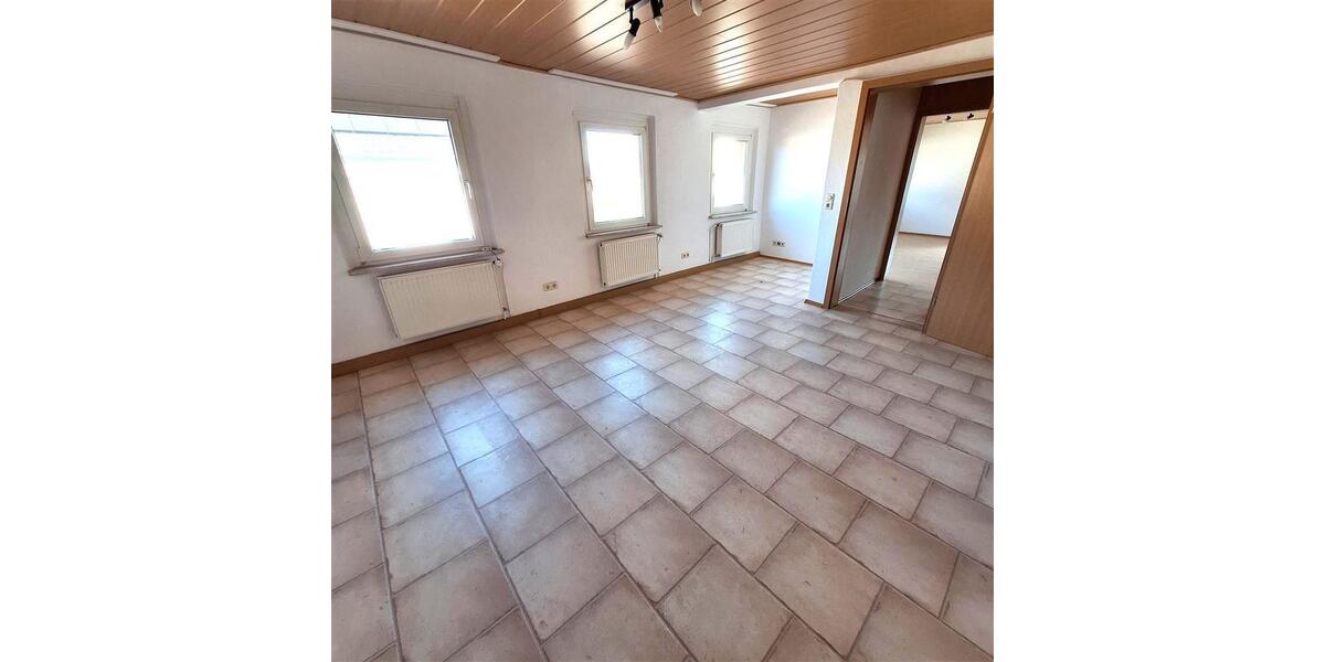 Mehrfamilienhaus, Wohnhaus Ansbach - 6 Zimmer, 145 m&sup2;, 1.950&euro; | Angebot:26057616