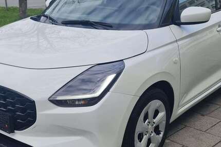 Suzuki Swift 15.003 km 16.990 &euro; München 80687