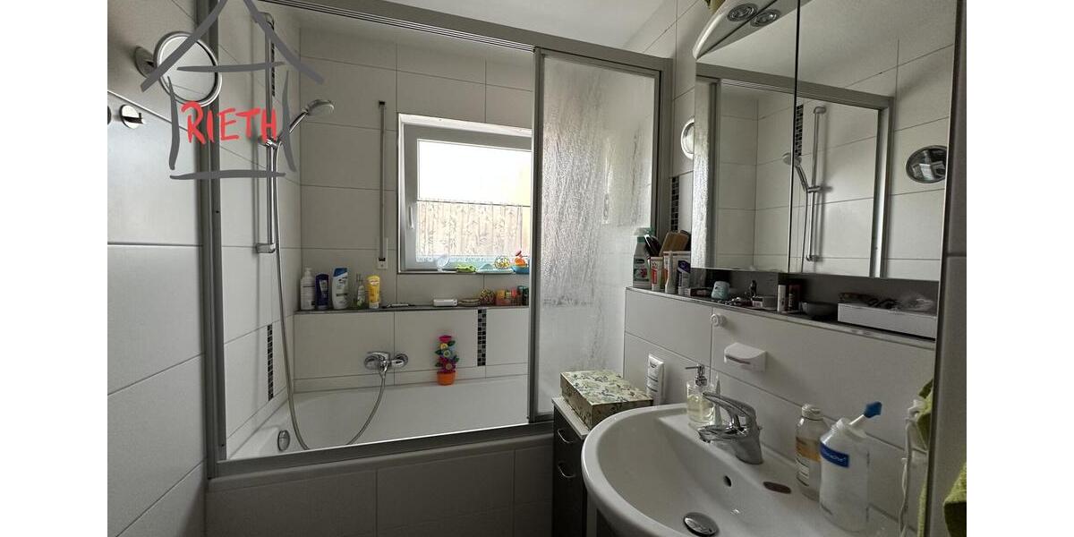 Etagenwohnung Tamm - 3.5 Zimmer, 96 m&sup2;, 1.100&euro; | Angebot:24381045