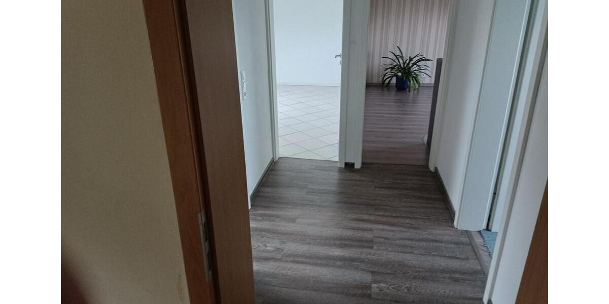 Etagenwohnung Blomberg - 5 Zimmer, 116 m&sup2;, 145.000&euro; | Angebot:26837758