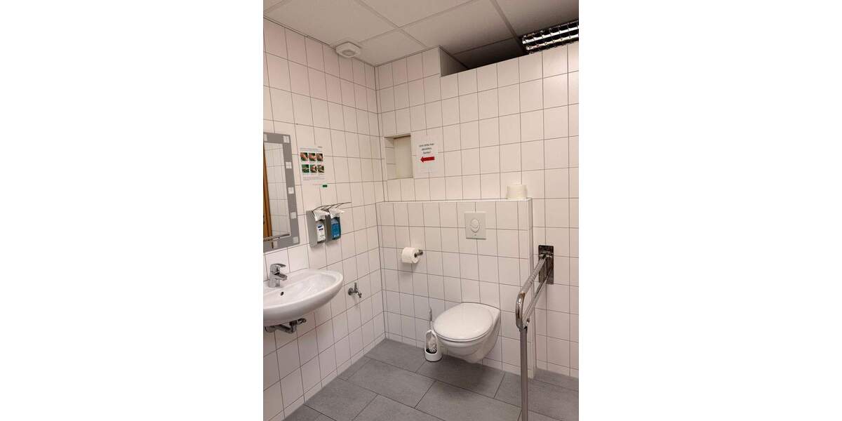 Gewerbeobjekt Südbrookmerland / Moordorf Moordorf - 5 Zimmer, 1.500&euro; | Angebot:25317480