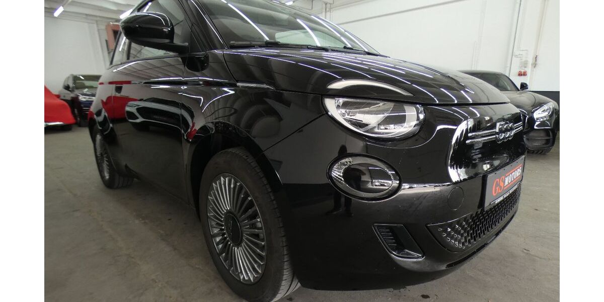 Fiat 500e 19.700 km 14.999 &euro; Metzingen 72555