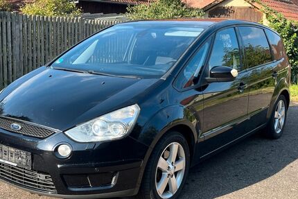 Ford S-Max 275.000 km 1.900 € Gingen 73333