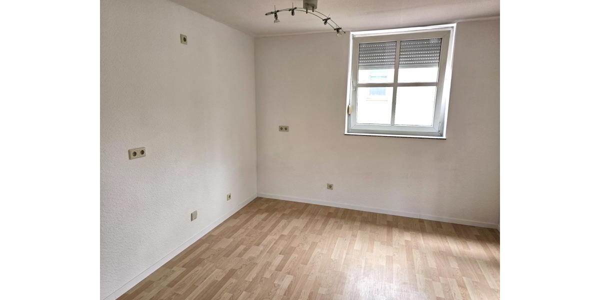 ObjNr:19300 - Wohnung in Lu-Friesenheim mit schönem Balkon OHNE RENOVIERUNGSSTAU - Etagenwohnung Ludwigshafen am Rhein Ludwigshafen-Hemshof | Angebot:22009202